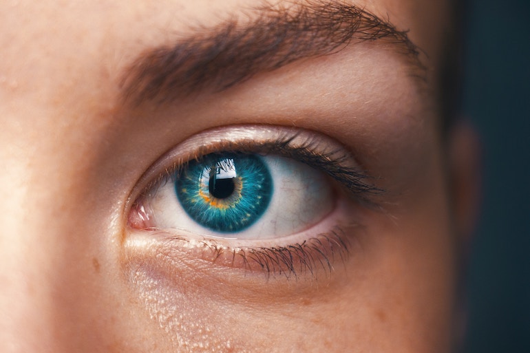 blaues Auge - emotionale Intelligenz
